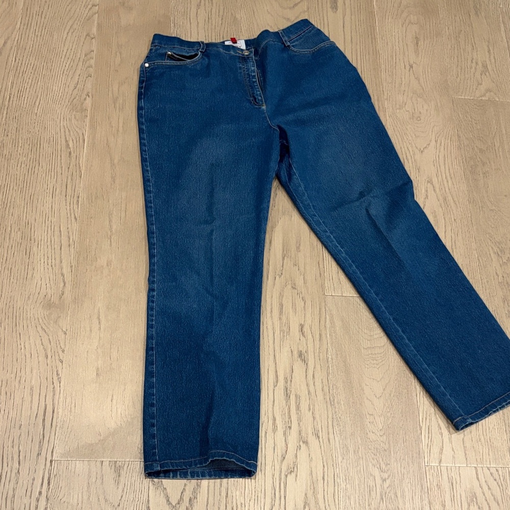 Ladies Haggar Classic Blue Jeans